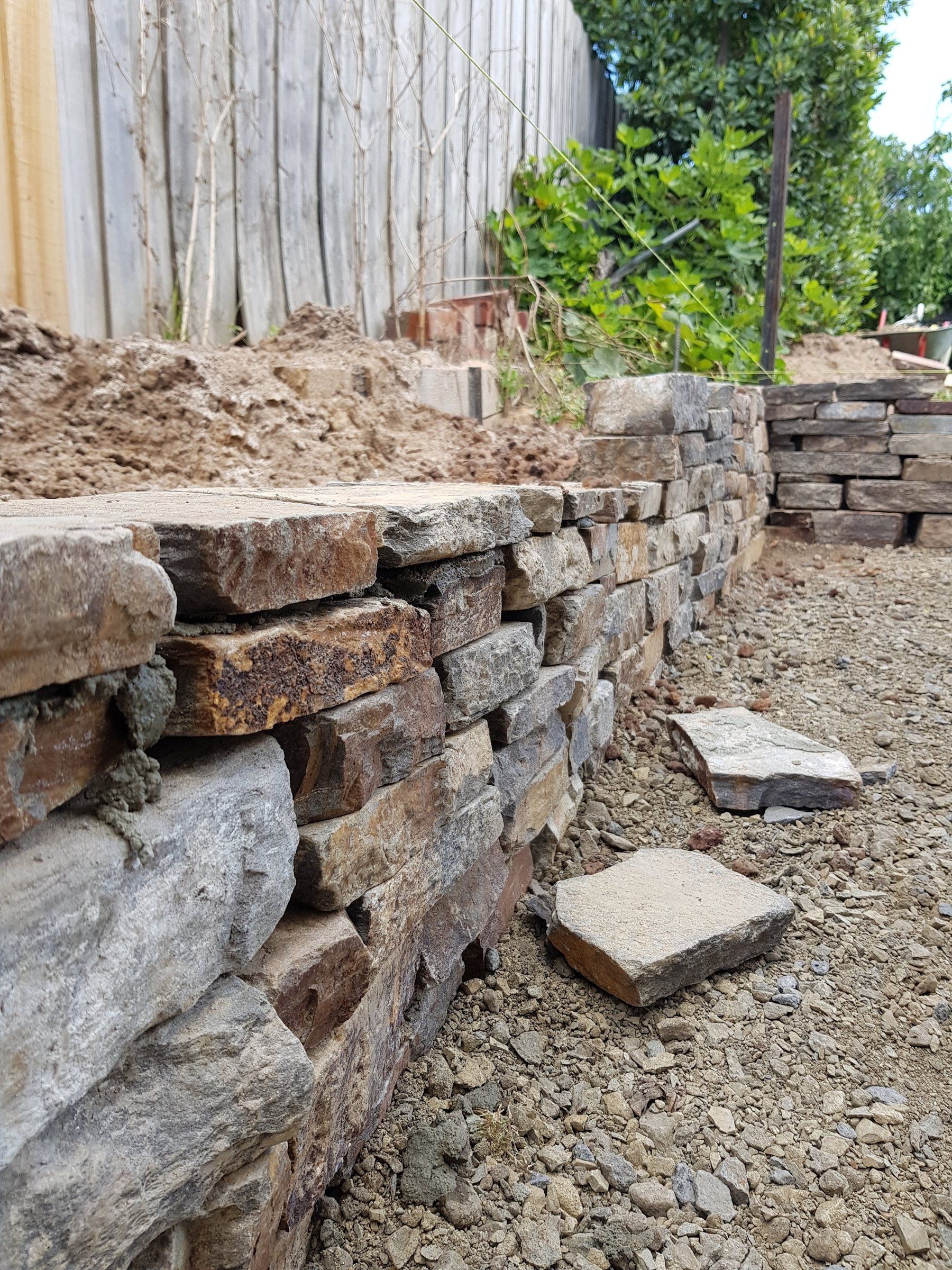 Dry stone retaining wall